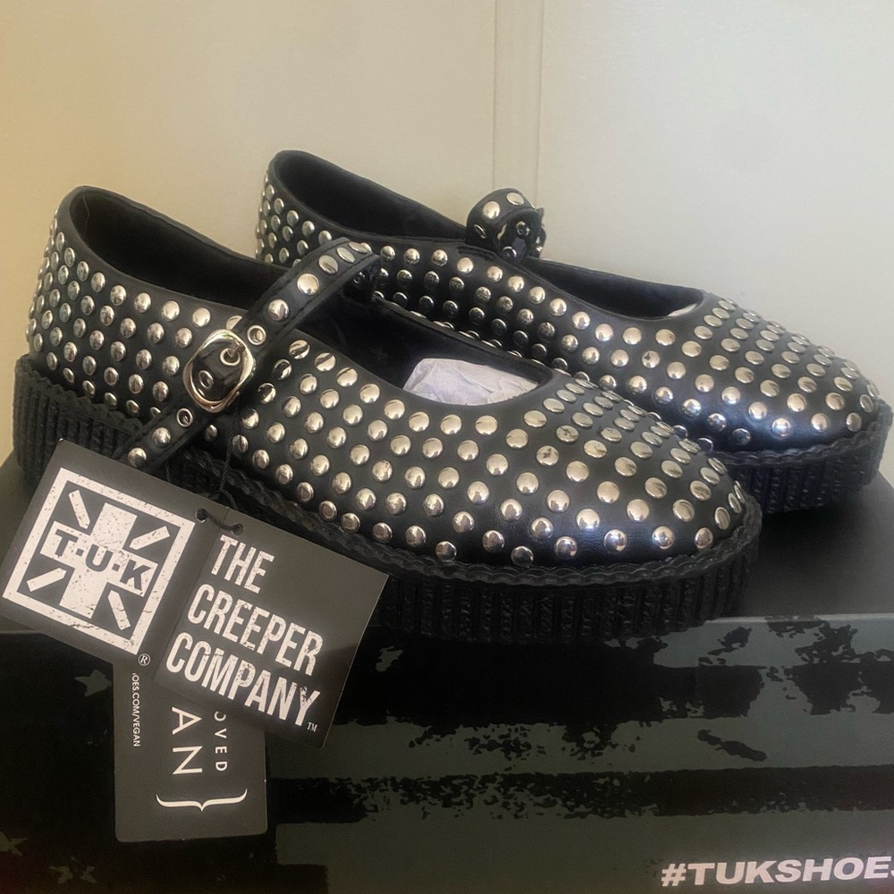 Women's Black TUKskin Flat Stud Viva Low Mary Jane Size 7 NWT